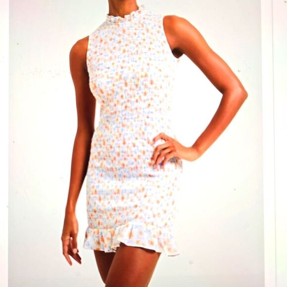 FRENCH CONNECTION Camille Verona Crepe Smocked Minidress in Summer White Large. - Picture 1 of 10